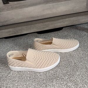 Sonoma Beige Slip-On Sneakers